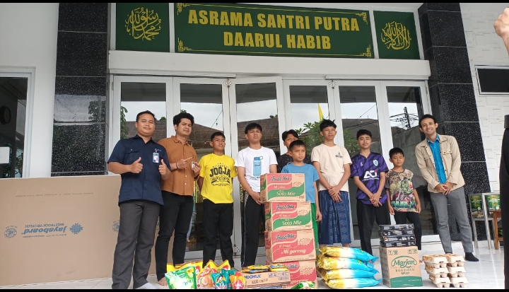 BRI BO Ampera Perkuat Silaturahmi dengan Yayasan Yatim Daarul Rahman Melalui Jumat Berkah