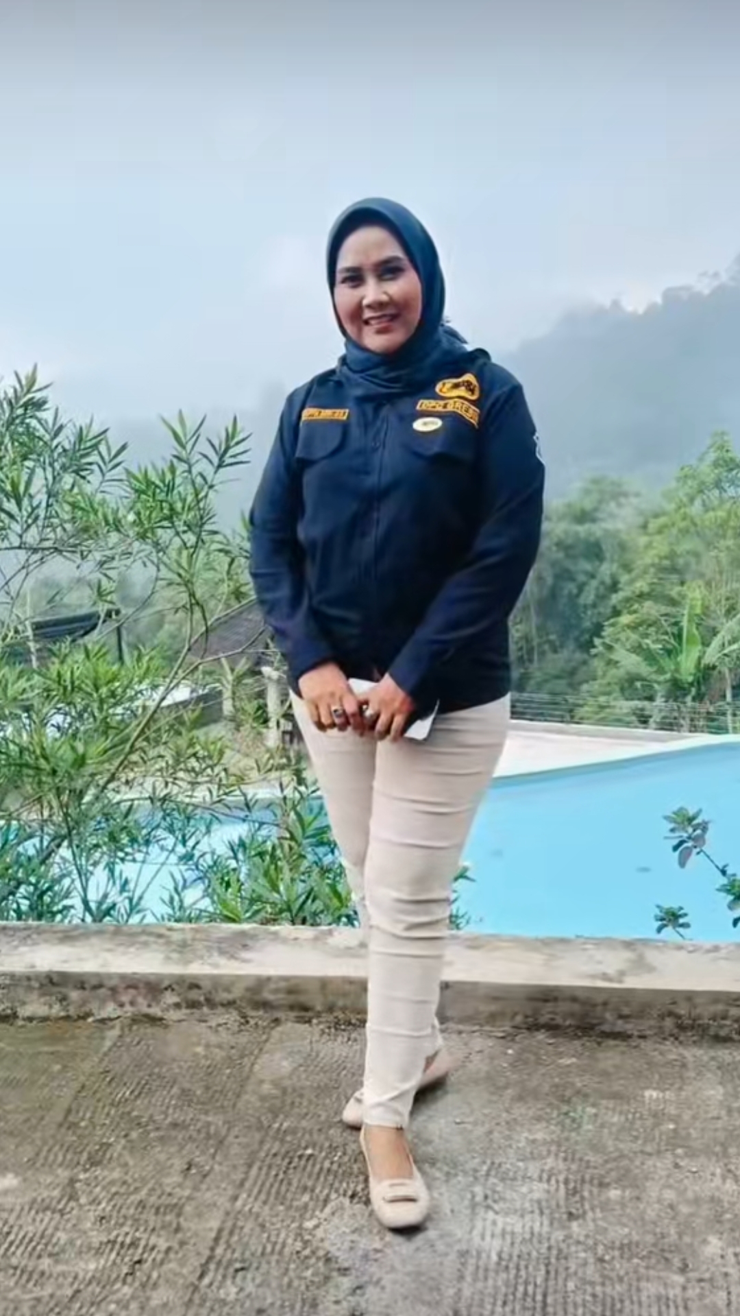 Debby, Srikandi Asli Gresik yang Semangatnya Kian Membara