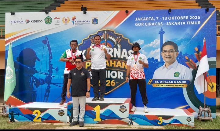 KEREN , ATLET PANAHAN TNI AL RAIH TIGA MEDALI EMAS