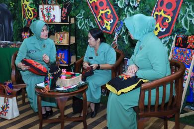 Persit KCK Daerah VI/Mulawarman, Persiapan Ikuti Ajang Kreativitas dan Pemberdayaan Perempuan 