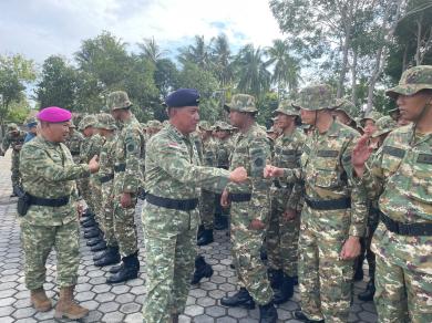 Danlanal Bintan Hadiri Upacara Penutupan Pendidikan dan Pelantikan Siswa SPPI, KDKMP, dan KNP Danlanal Bintan Hadiri Upacara Penutupan Pendidikan dan Pelantikan Siswa SPPI, KDKMP, dan KNP