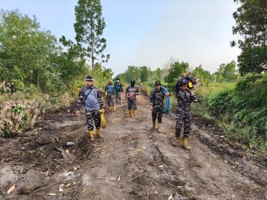 Perkuat Sinergi, Lanal Banjarmasin Bersama Forkopimda Kalsel Gelar Rakor Strategi Penanganan Karhutl Perkuat Sinergi, Lanal Banjarmasin Bersama Forkopimda Kalsel Gelar Rakor Strategi Penanganan Karhutl