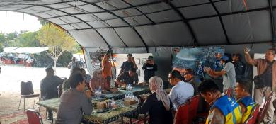Lokalisasi dan Padamkan Api, Lanal Banjarmasin Bersama Dishut Kalsel Jinakkan Karhutla Ga Lokalisasi dan Padamkan Api, Lanal Banjarmasin Bersama Dishut Kalsel Jinakkan Karhutla Ga