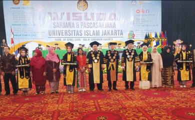 Para Wisudawan Bisa Berkontribusi Di Bidang Ilmunya Dan Berdaya Saing Global Para Wisudawan Bisa Berkontribusi Di Bidang Ilmunya Dan Berdaya Saing Global