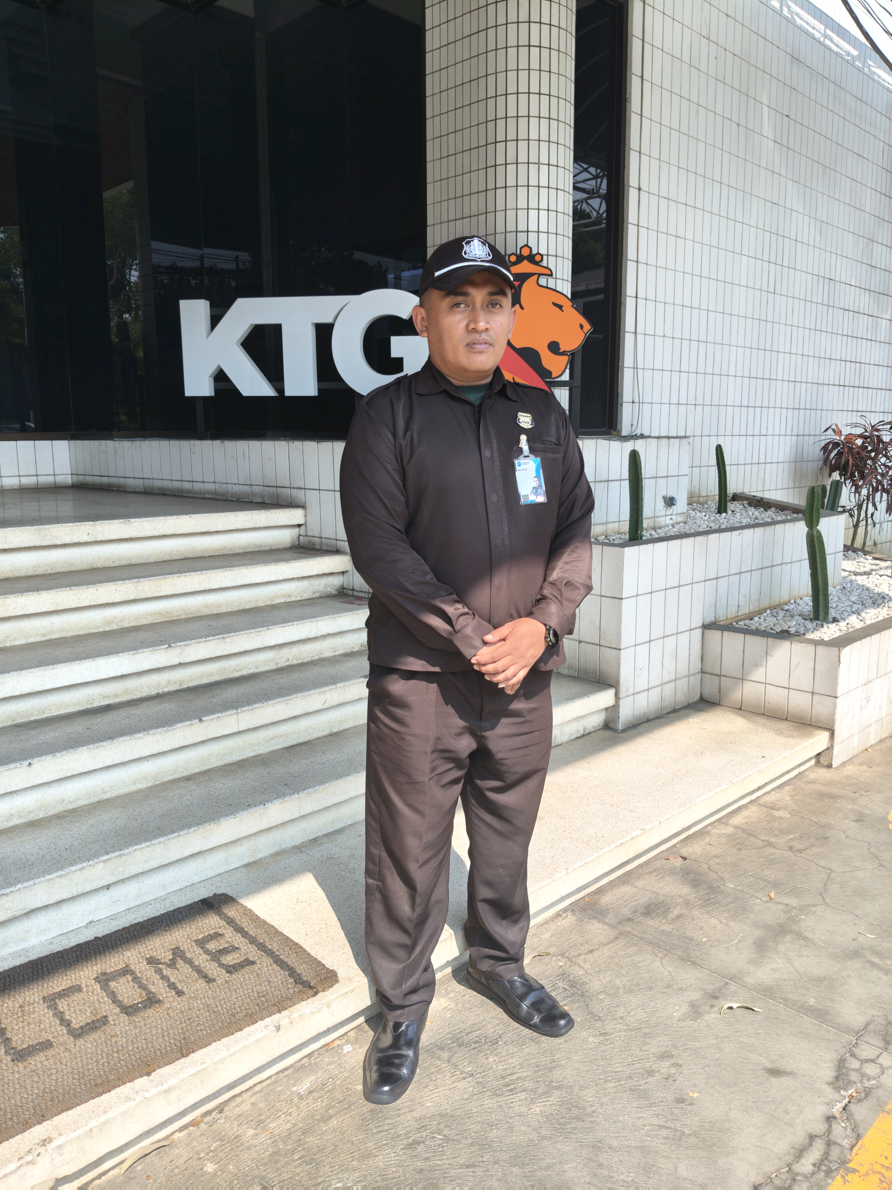 MAS UD, PETERNAK & PETANI SUKSES YANG ENGGAN TINGGALKAN DUNIA SATPAM 