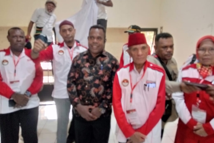 Agustinus Anggaibak, Ketua MRP Papua Tengah Desak Pemerintah Mekarkan Papua Barat