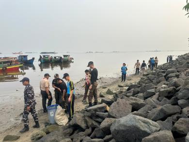"Aku Cinta Laut" Satu Semangat, Satu Kepedulian : Lanal Dumai dan Generasi Muda Bersatu Jaga Pesisir