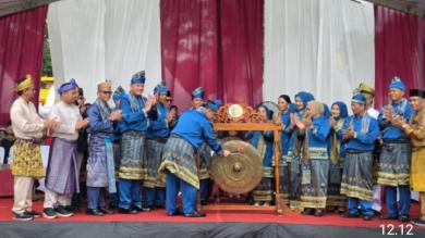 Semarak Budaya Melayu Kuantan Singingi, Danlanal Dumai Hadiri Pembukaan Festival Pacu Jalur 2026