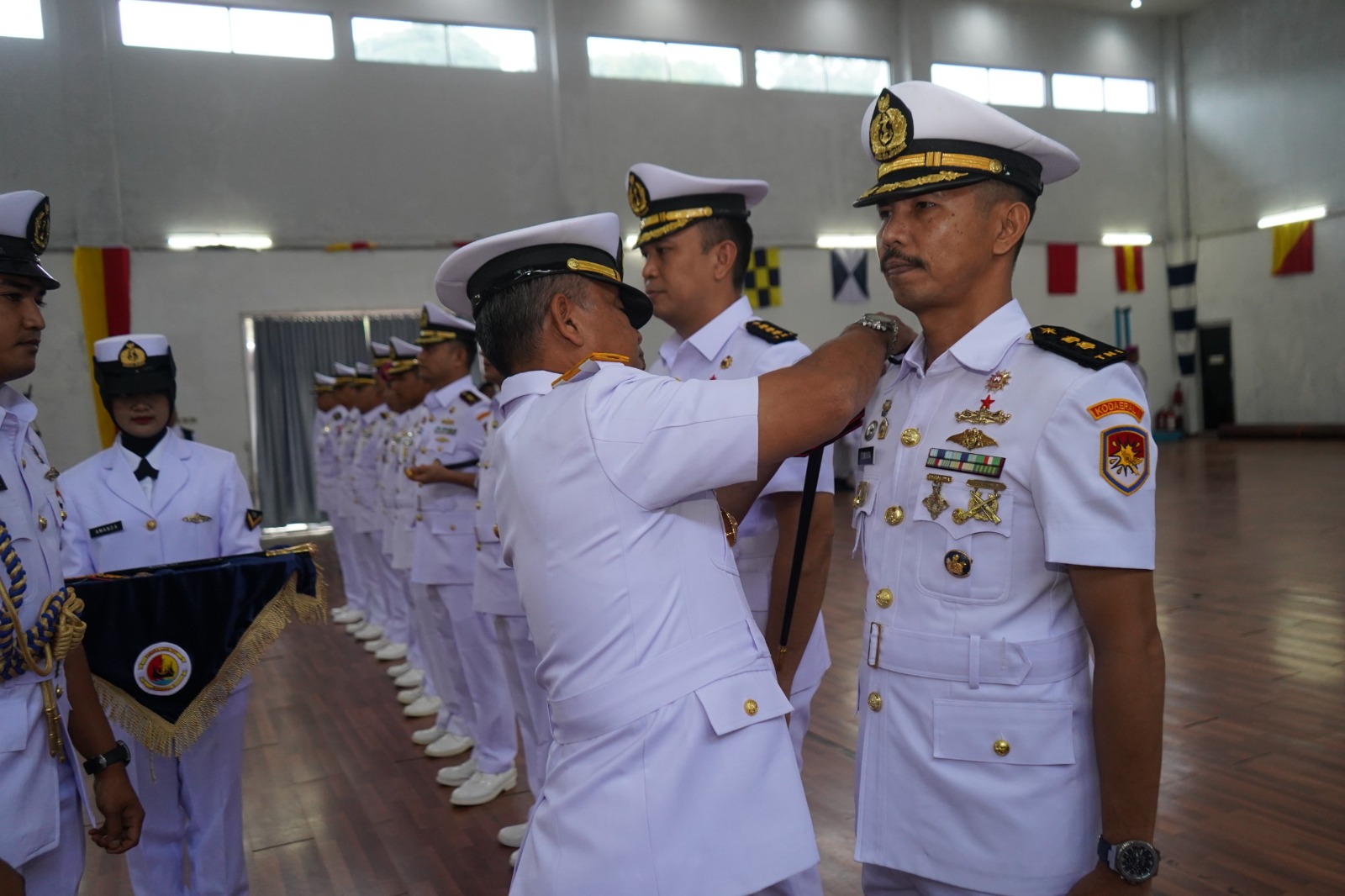Putra Nias Resmi Pegang Tongkat Komando, Laksda TNI Sarimpunan Tanjung Pimpin Sertijab Danlanal Nias Putra Nias Resmi Pegang Tongkat Komando, Laksda TNI Sarimpunan Tanjung Pimpin Sertijab Danlanal Nias