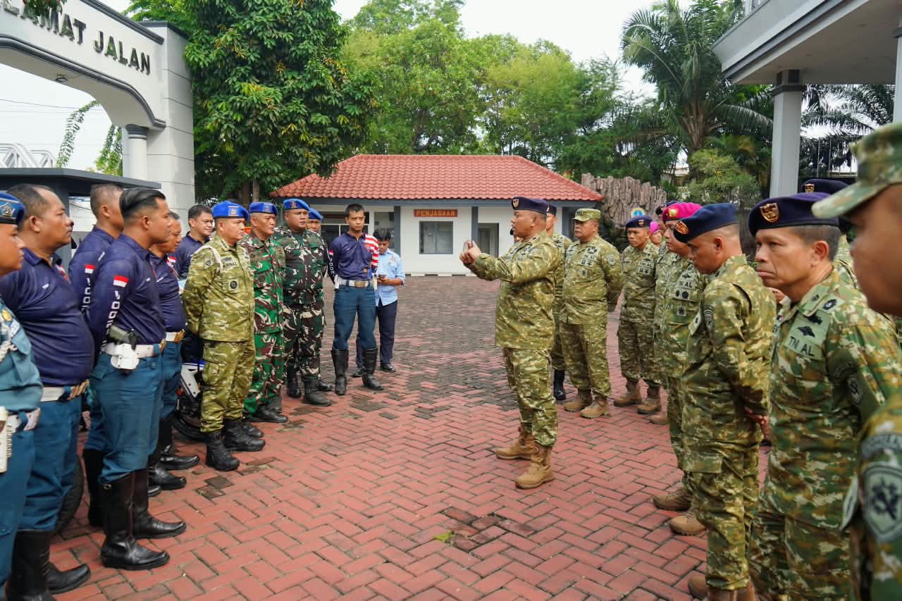 PASTIKAN PERFORMA PENGAWALAN, DANKODAERAL III INSPEKSI KENDARAAN DAN K-9 POMAL PASTIKAN PERFORMA PENGAWALAN, DANKODAERAL III INSPEKSI KENDARAAN DAN K-9 POMAL