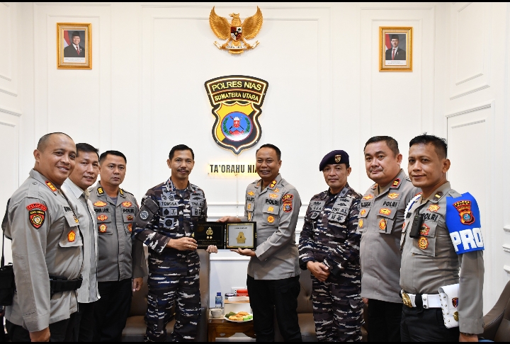 Perkuat Sinergitas, Danlanal Nias Laksanakan Kunjungan Silaturahmi ke Polres Nias Perkuat Sinergitas, Danlanal Nias Laksanakan Kunjungan Silaturahmi ke Polres Nias