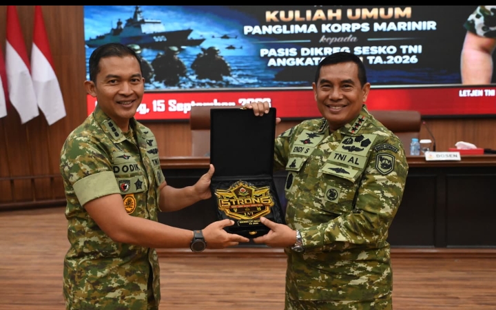 KULIAH UMUM PANGKORMAR BEKALI PASIS SESKO TNI JADI PEMIMPIN ADAPTIF HADAPI TANTANGAN STRATEGIS